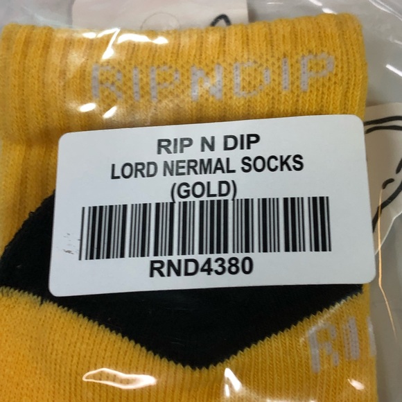 RipNDip Gold Lord Nermal Flipping the Bird Socks - Picture 5 of 5